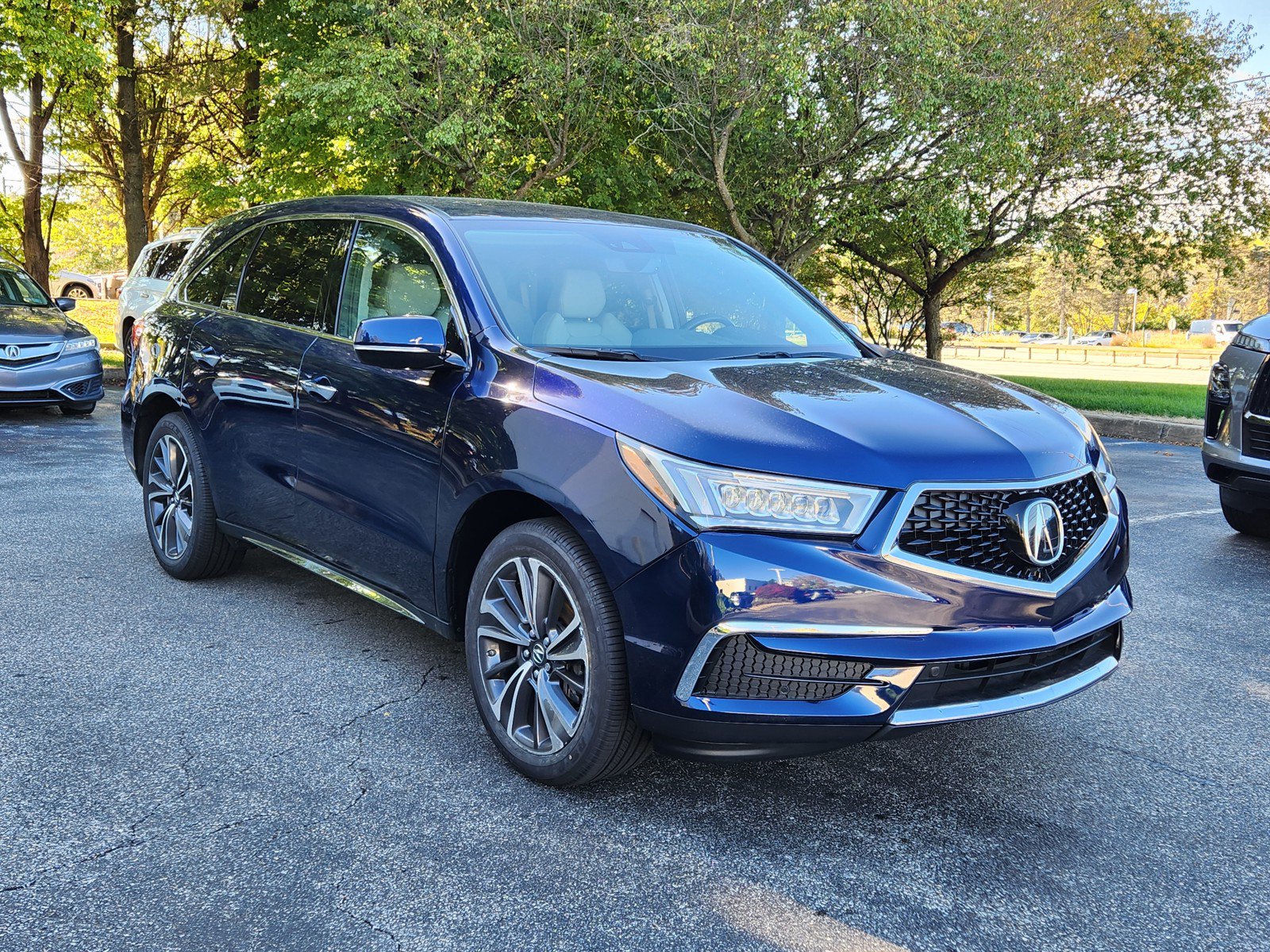 Used 2020 Acura MDX w/ Technology Package AWD/4WD image 2