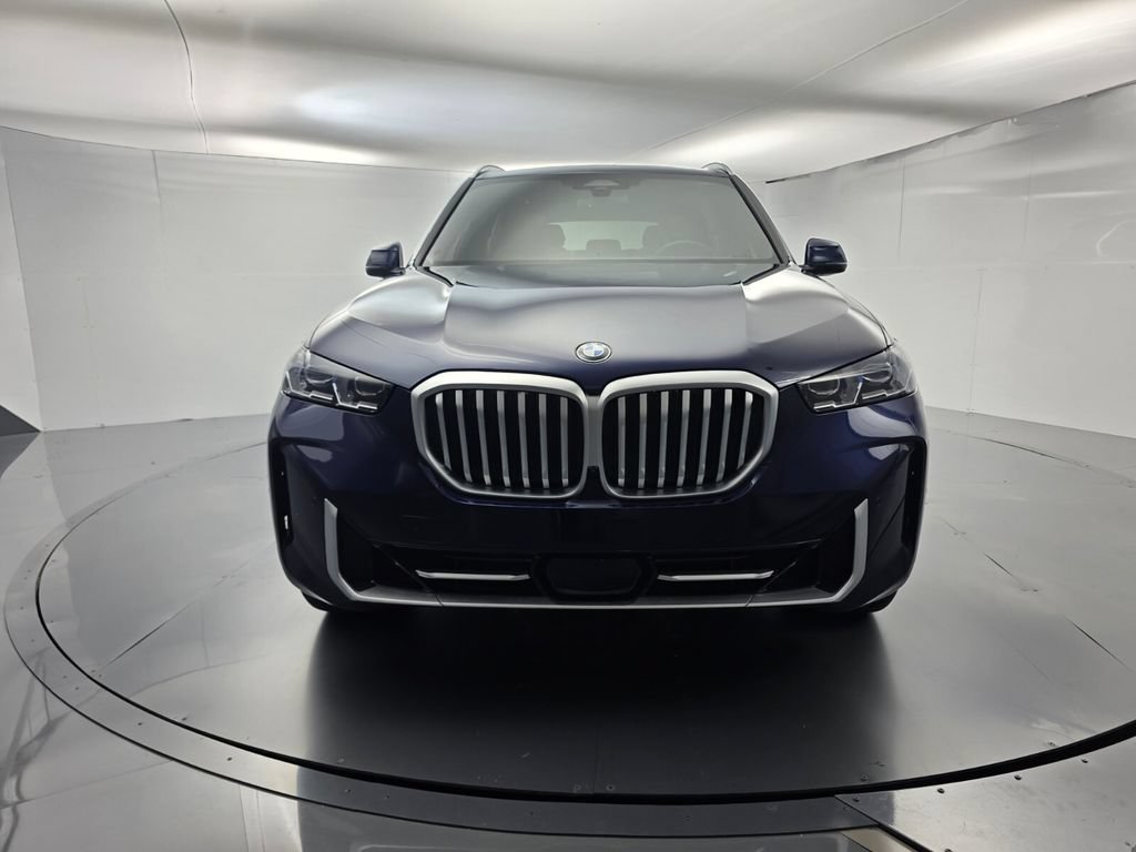 Certified 2025 BMW X5 sDrive40i w/ Premium Package RWD image 2