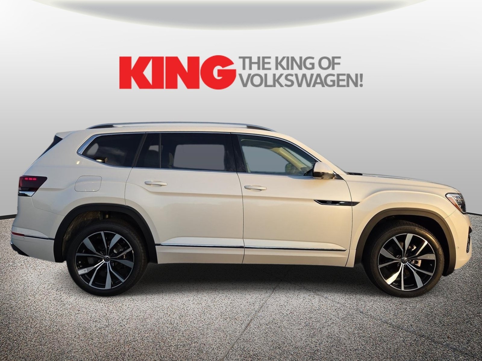 New 2026 Volkswagen Atlas SEL Premium R-Line AWD/4WD image 2