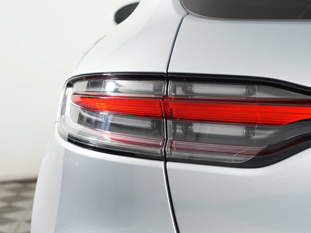 Certified 2026 Porsche Macan S AWD/4WD image 12