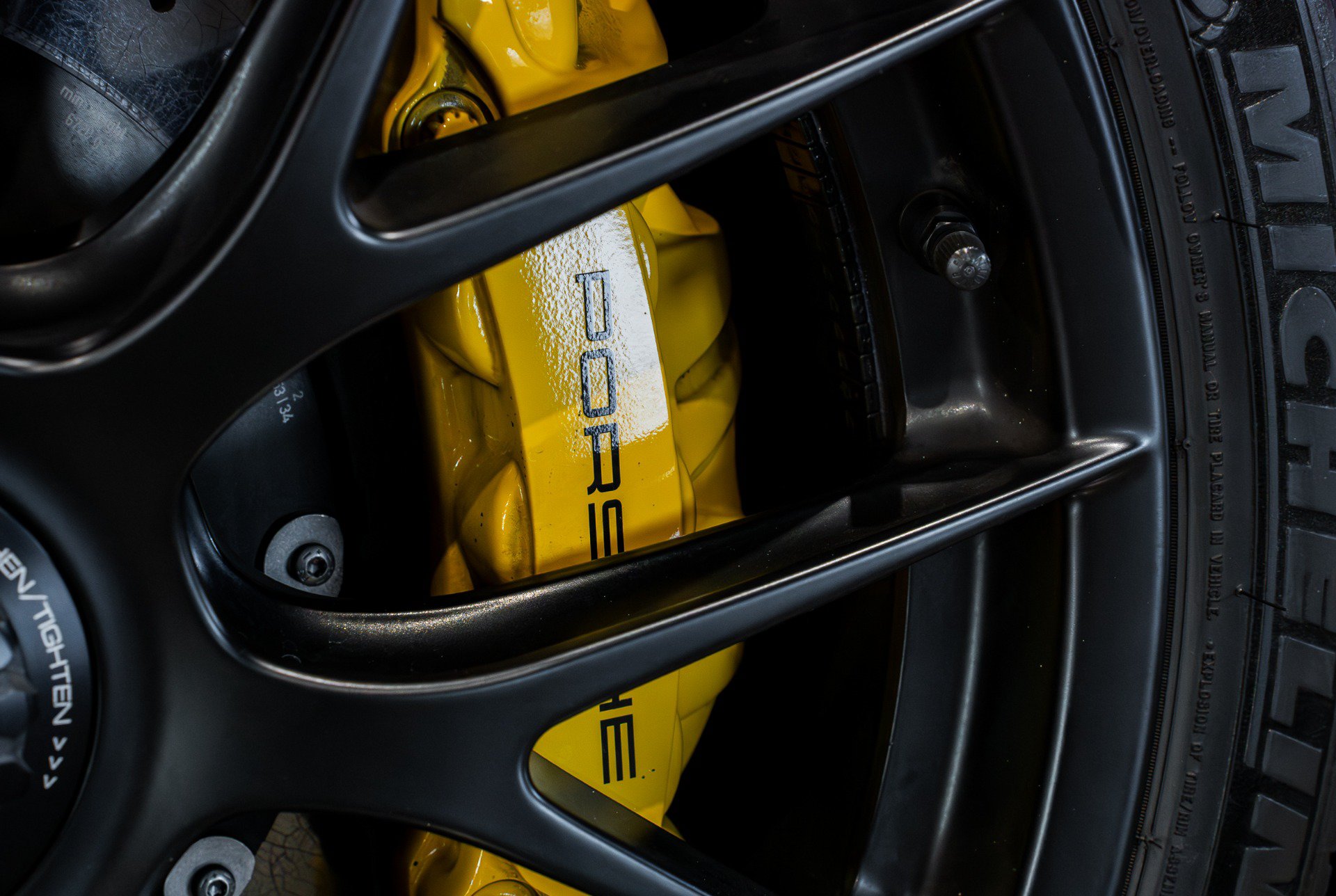 Used 2018 Porsche 911 GT2 RS RWD image 32