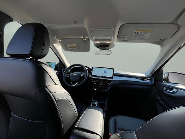 Used 2025 Ford Escape Platinum image 27