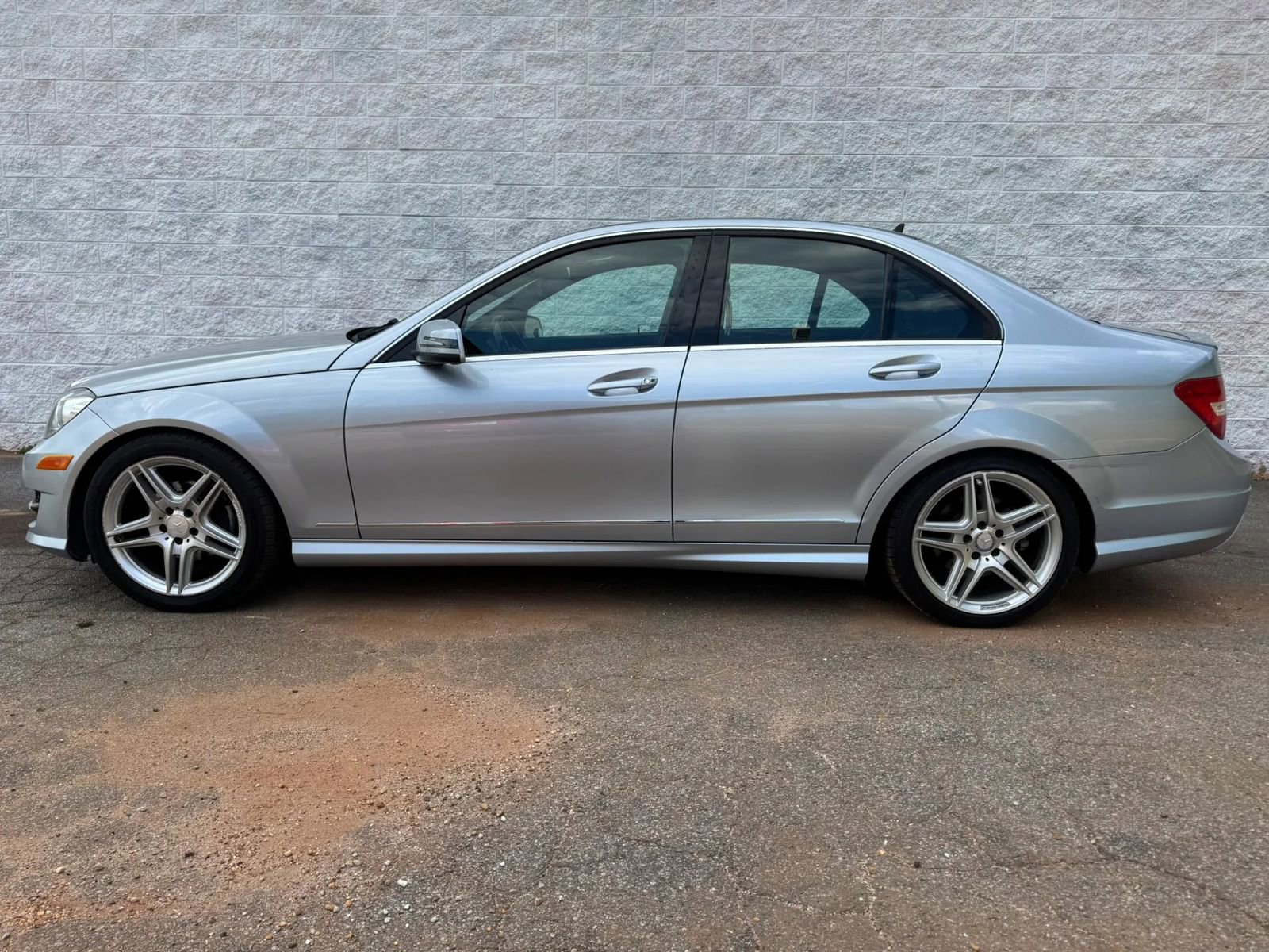 Used 2013 Mercedes-Benz C 250 Sedan image 5