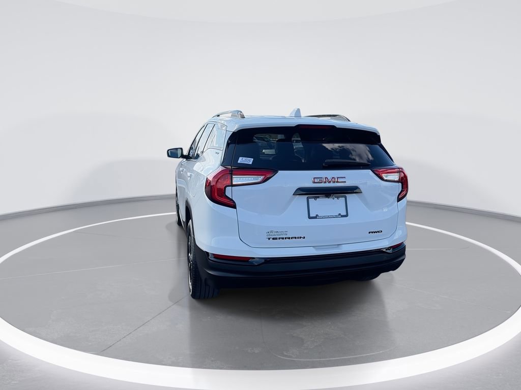 Used 2023 GMC Terrain SLT w/ Elevation Edition image 7