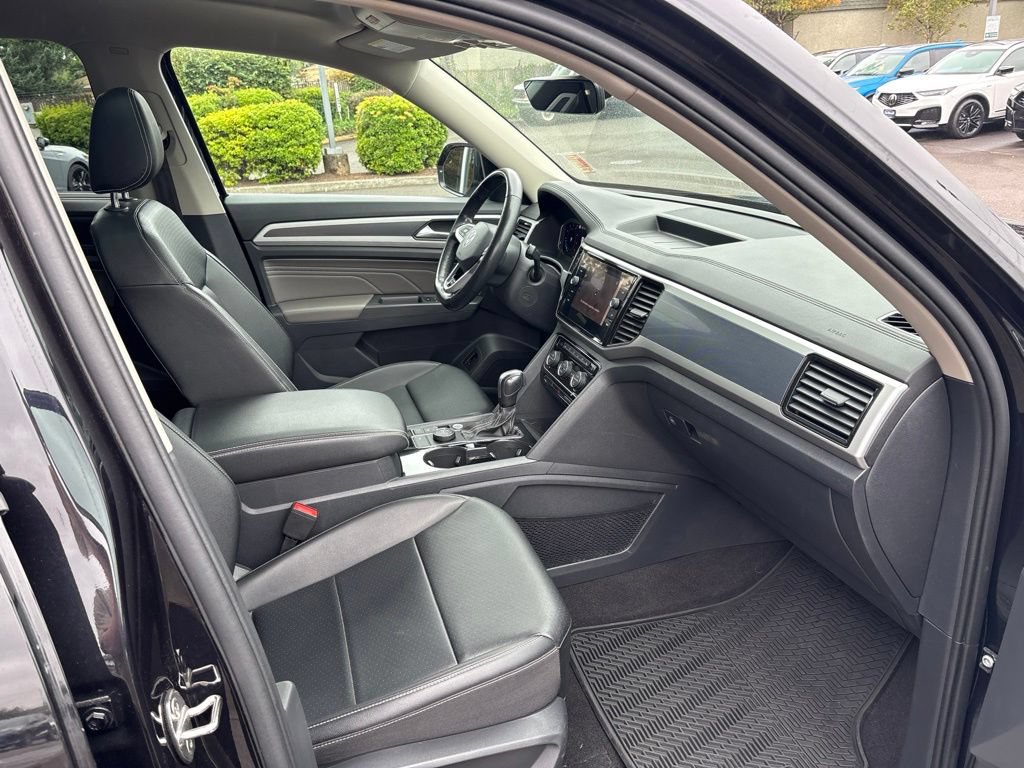 Used 2022 Volkswagen Atlas SEL R-Line AWD/4WD image 23
