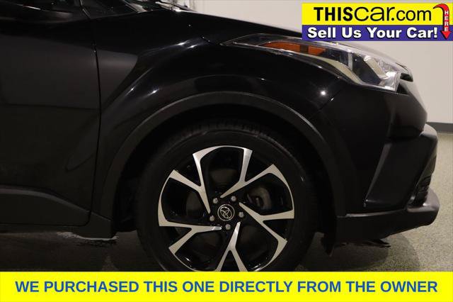 Used 2019 Toyota C-HR XLE FWD image 11