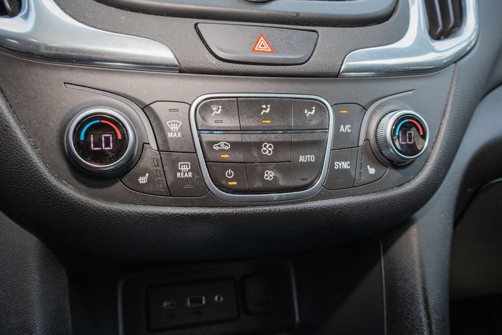 Used 2019 Chevrolet Equinox LT FWD image 19