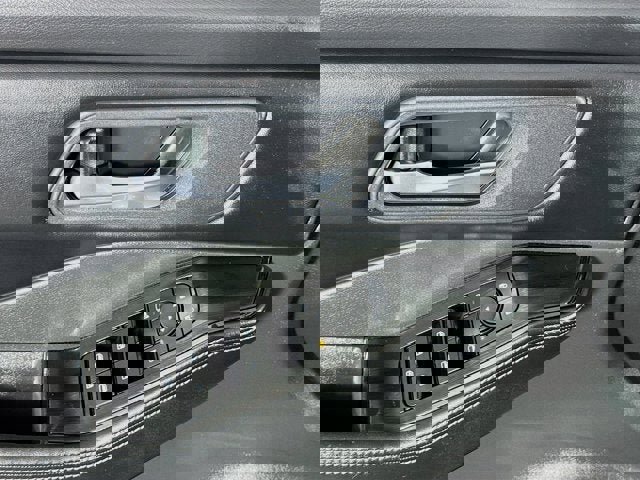 Certified 2025 Nissan Rogue SV image 19