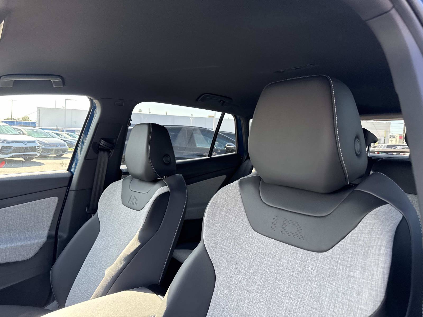 New 2026 Volkswagen ID.4 Pro RWD image 16