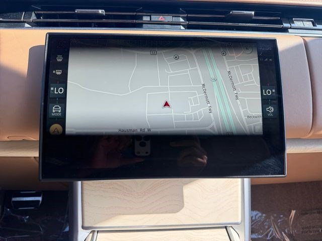 Certified 2024 Land Rover Range Rover SV AWD/4WD image 20