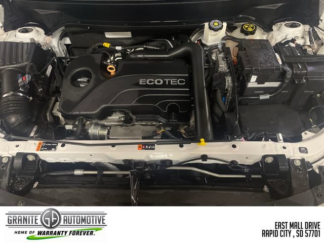 Used 2019 Chevrolet Equinox Premier w/ LPO, Cargo Package FWD image 17