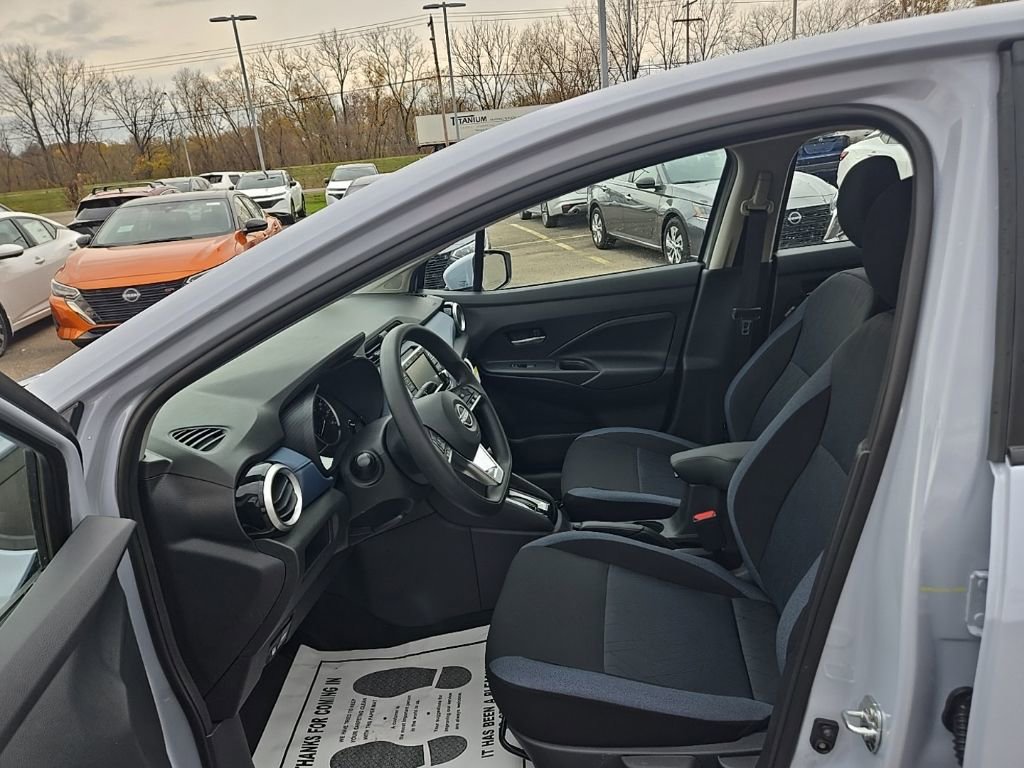 New 2025 Nissan Versa SV w/ Trunk Package image 9
