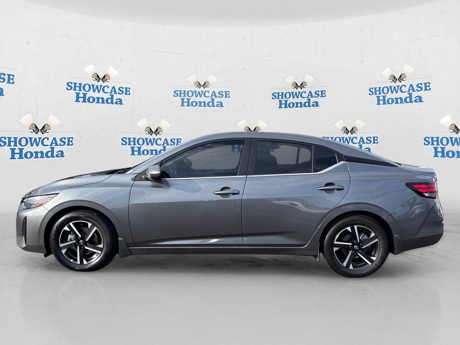 Used 2025 Nissan Sentra SV w/ All-Weather Package FWD image 4