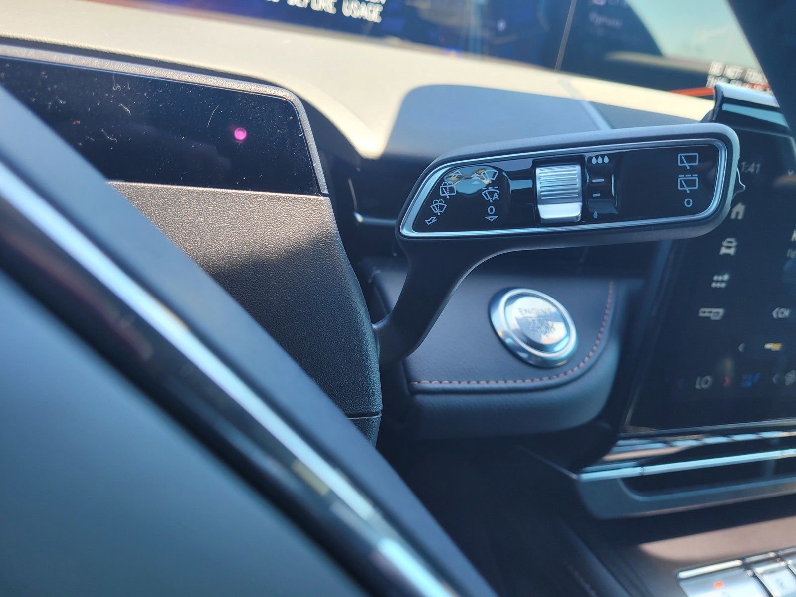 New 2025 Lincoln Nautilus Reserve w/ Jet Appearance Package image 10