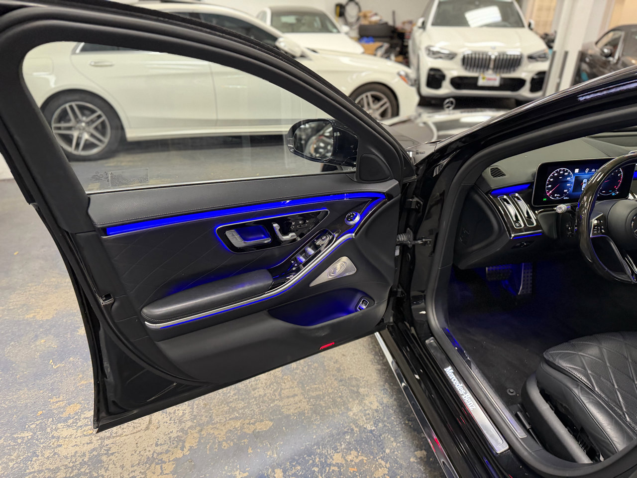 Used 2021 Mercedes-Benz S 580 4MATIC Sedan w/ AMG Line image 11