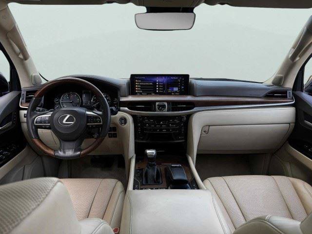 Used 2019 Lexus LX 570 4WD w/ Luxury Package image 31