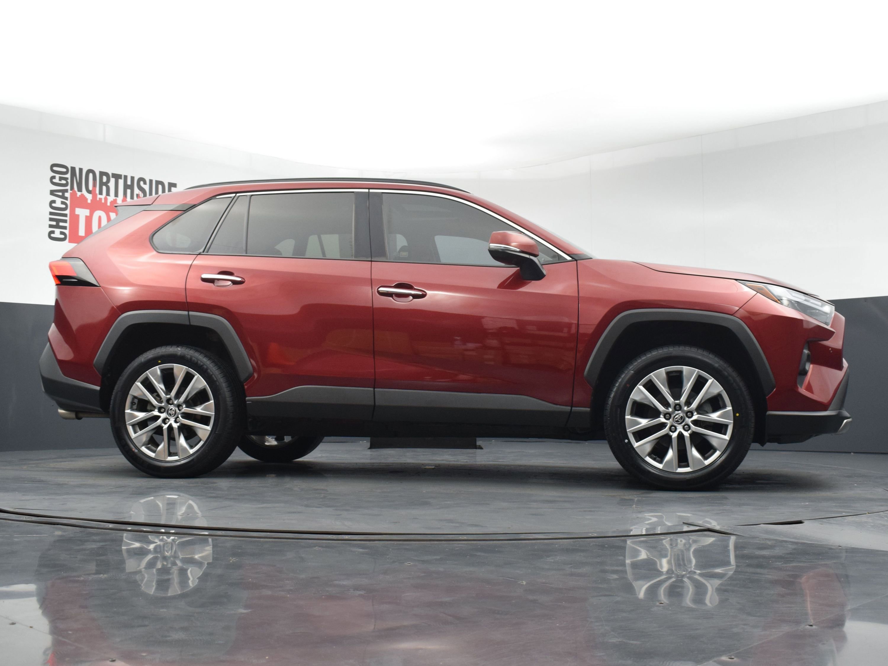 Used 2022 Toyota RAV4 Limited AWD/4WD image 37