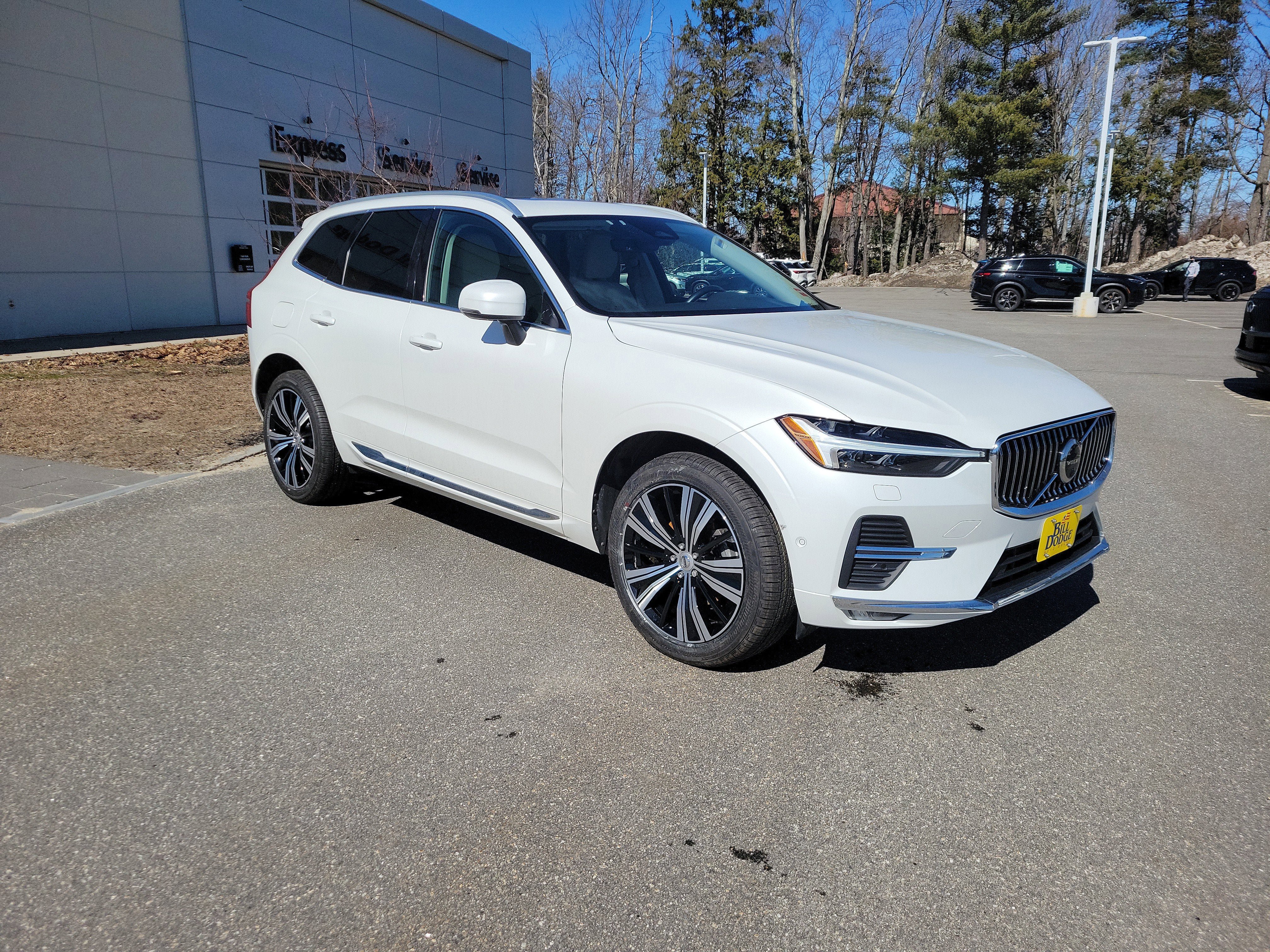 Used 2023 Volvo XC60 B5 Plus w/ Climate Package image 9