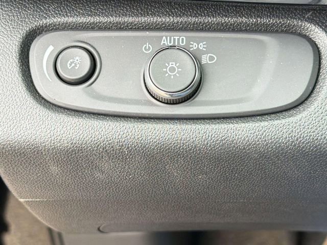 Used 2025 Buick Envista Sport Touring image 15