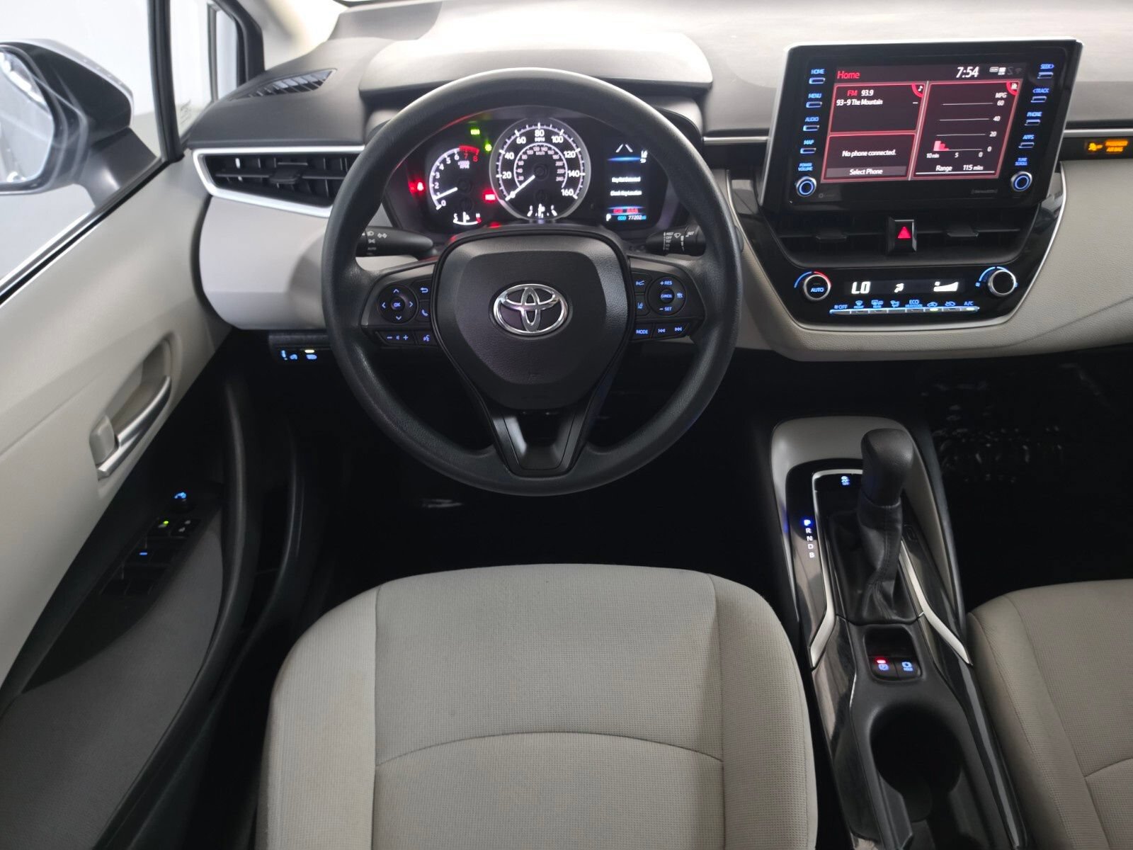 Used 2021 Toyota Corolla LE w/ LE Convenience Package FWD image 29