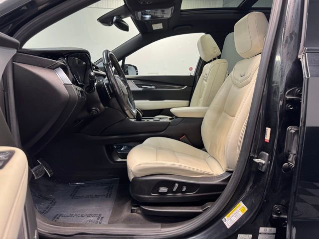 Used 2023 Cadillac XT6 Sport image 13
