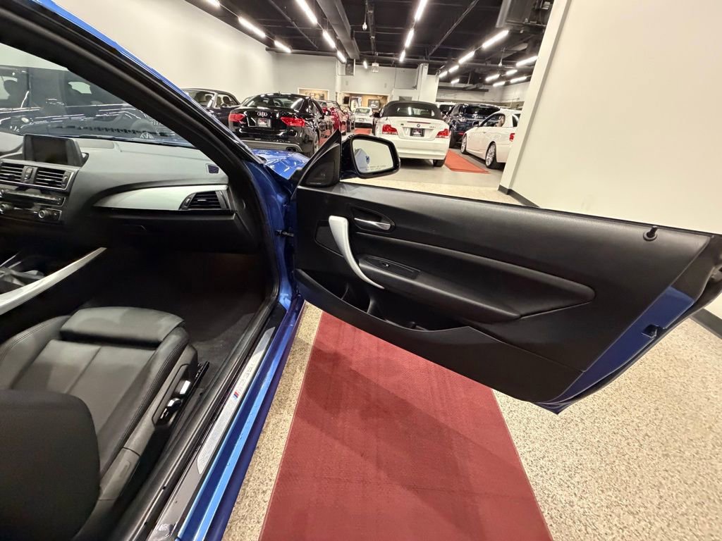 Used 2016 BMW M235i Coupe image 38