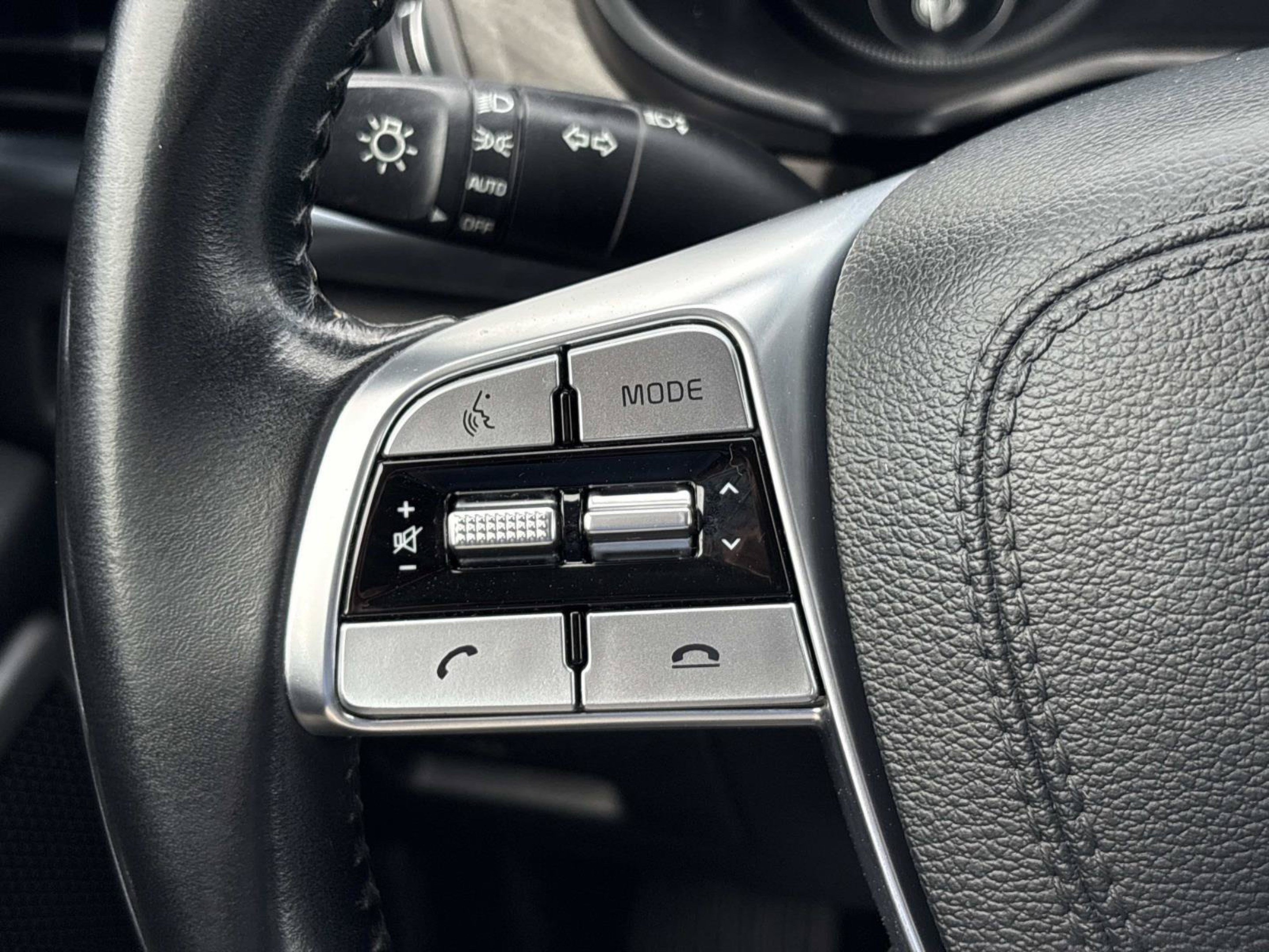 Used 2022 Kia Telluride EX w/ EX Premium Package FWD image 30