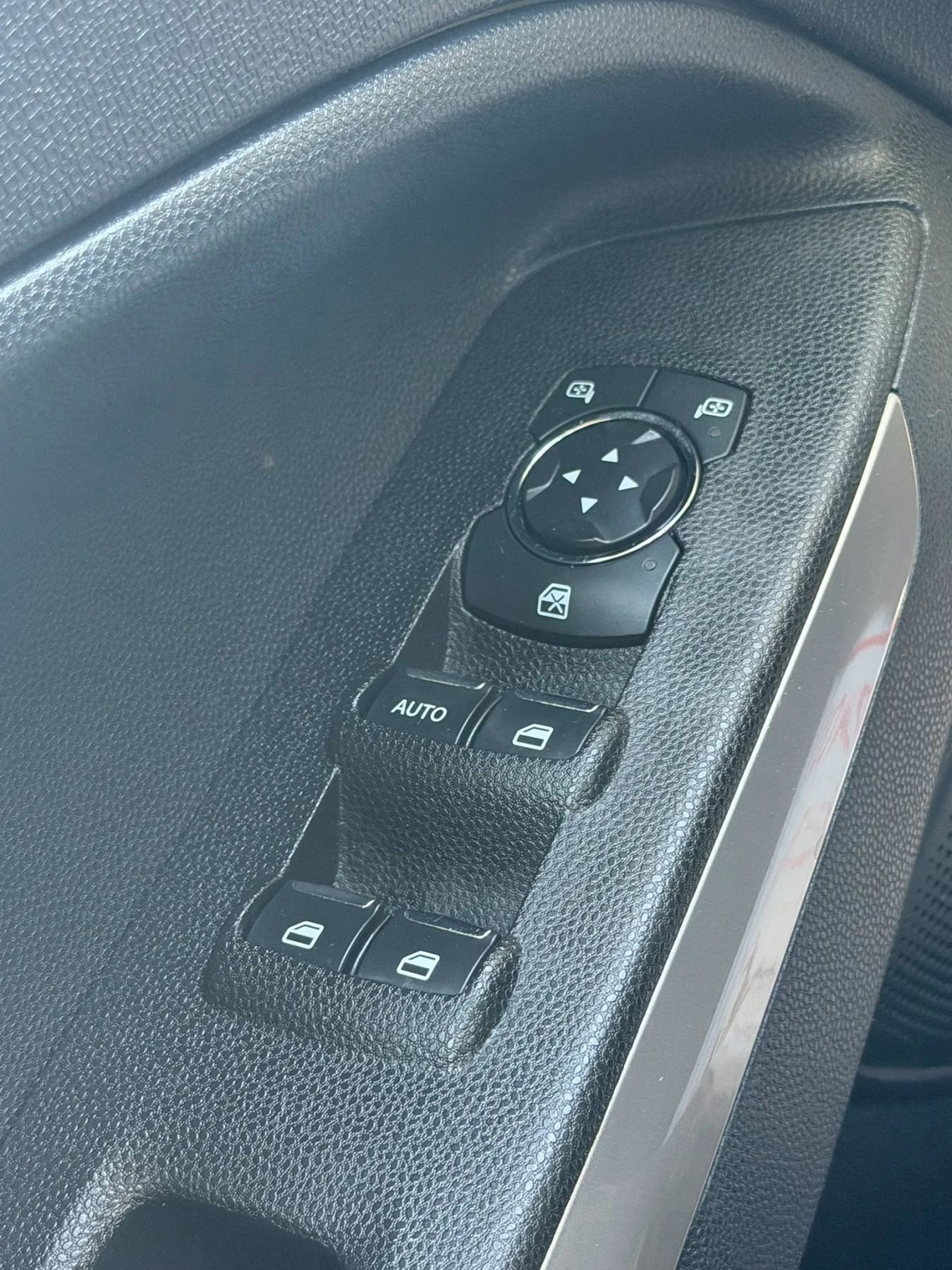 Used 2020 Ford EcoSport Titanium AWD/4WD image 25