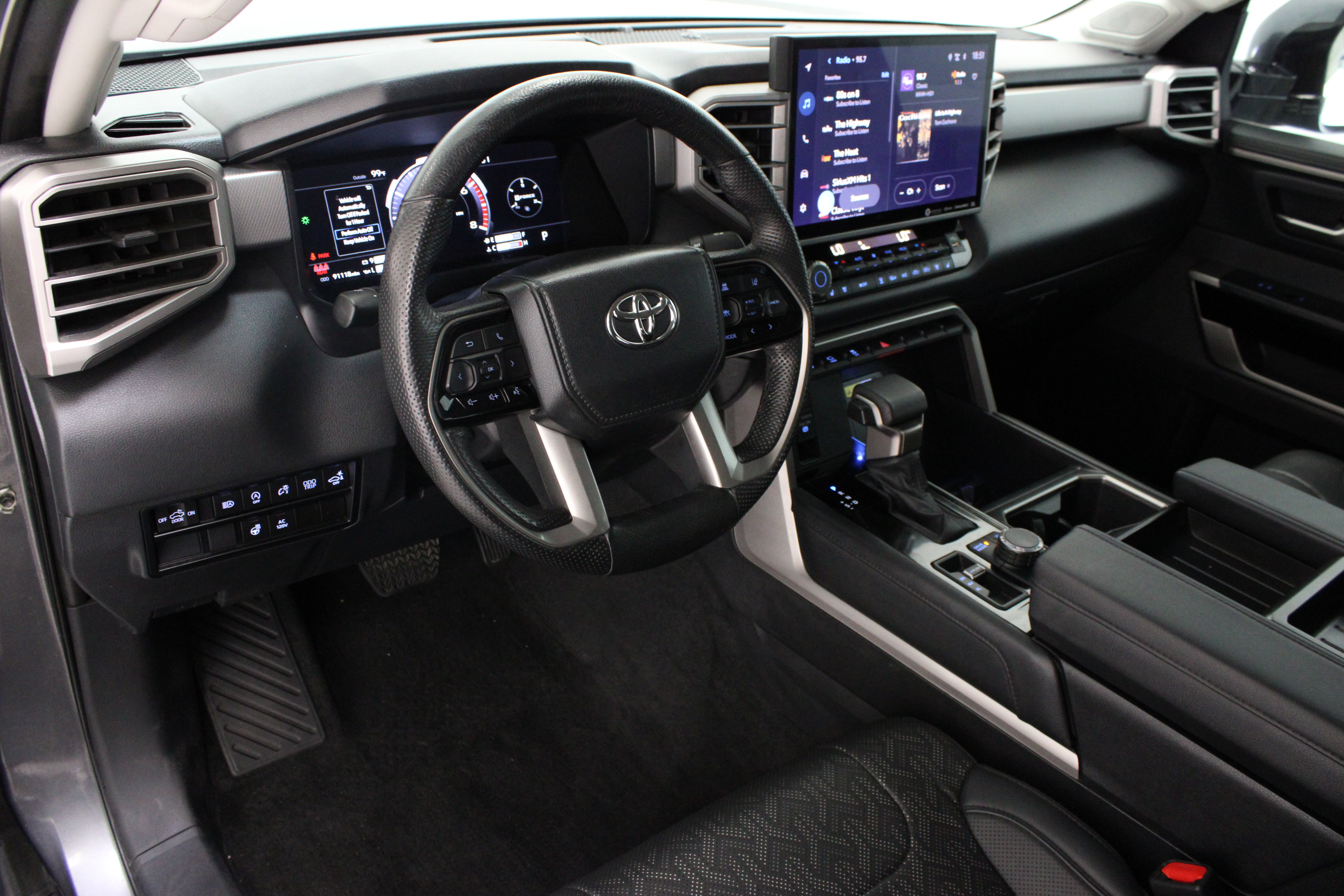 Used 2024 Toyota Tundra Limited AWD/4WD image 14