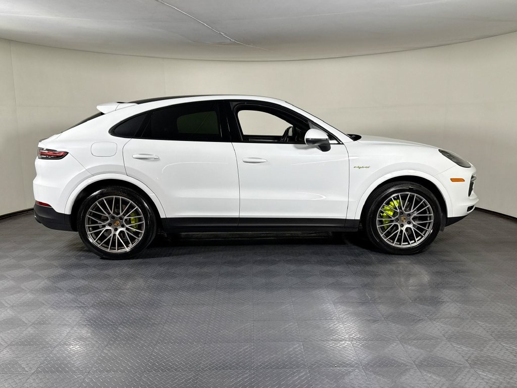 Certified 2023 Porsche Cayenne Platinum Edition AWD/4WD image 8