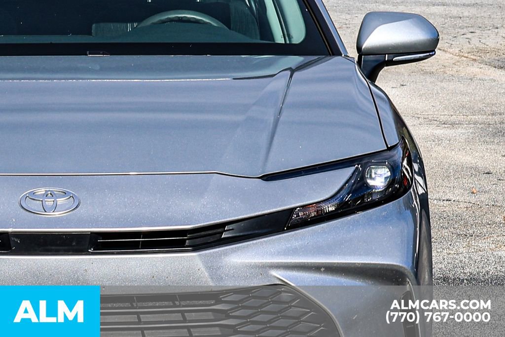 Used 2025 Toyota Camry LE image 16