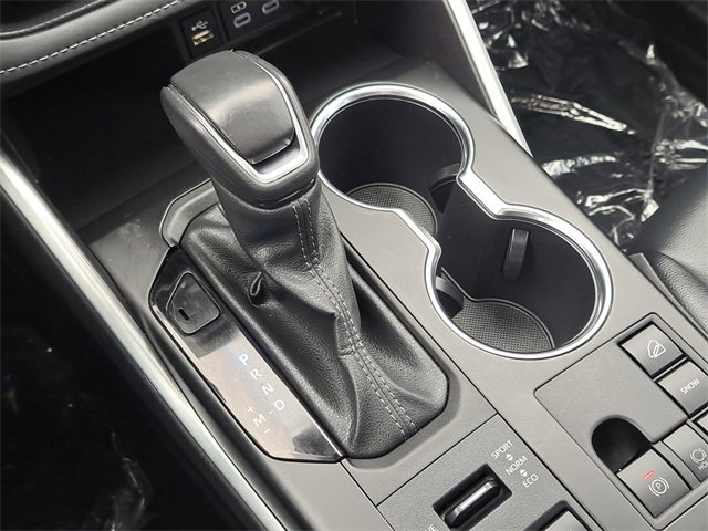 Used 2024 Toyota Highlander XLE image 30