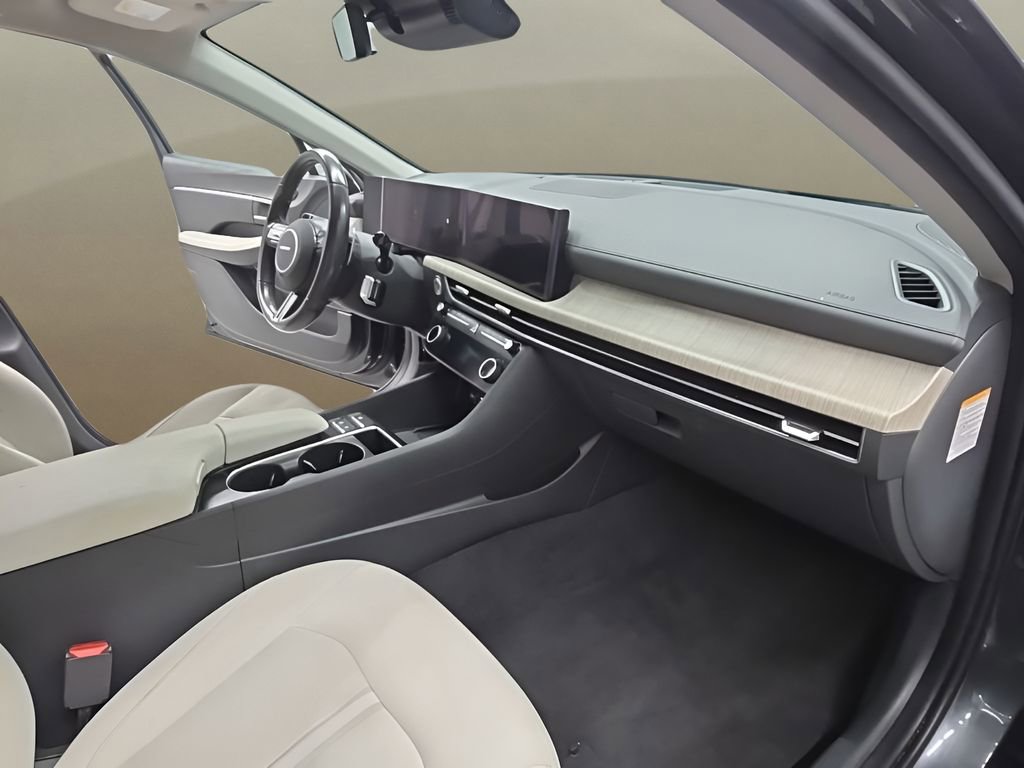 Used 2025 Hyundai Sonata SEL FWD image 19