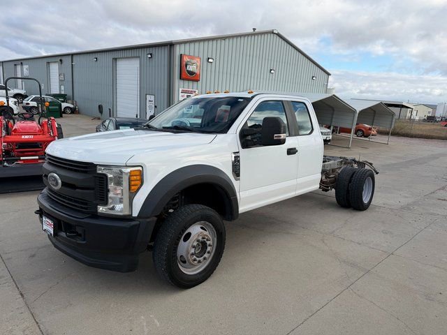 Used 2017 Ford F450 XL w/ Power Equipment Group AWD/4WD image 1