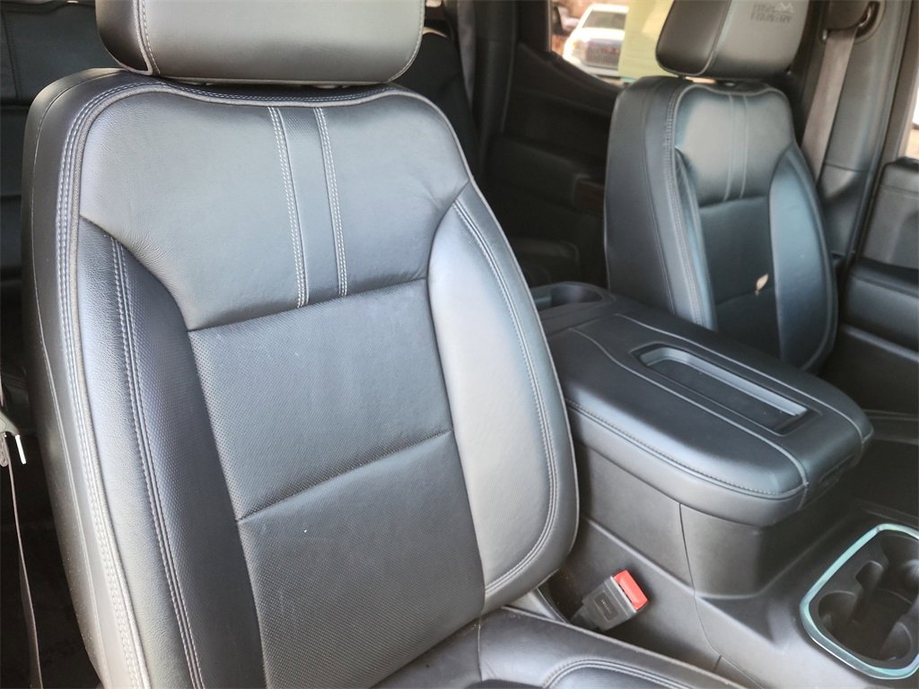 Used 2019 Chevrolet Silverado 1500 High Country image 17