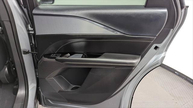 Used 2024 Cadillac Lyriq Tech w/ LPO, Floor Liner Package AWD/4WD image 19