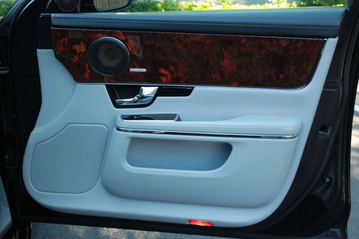 Used 2012 Jaguar XJ RWD image 21