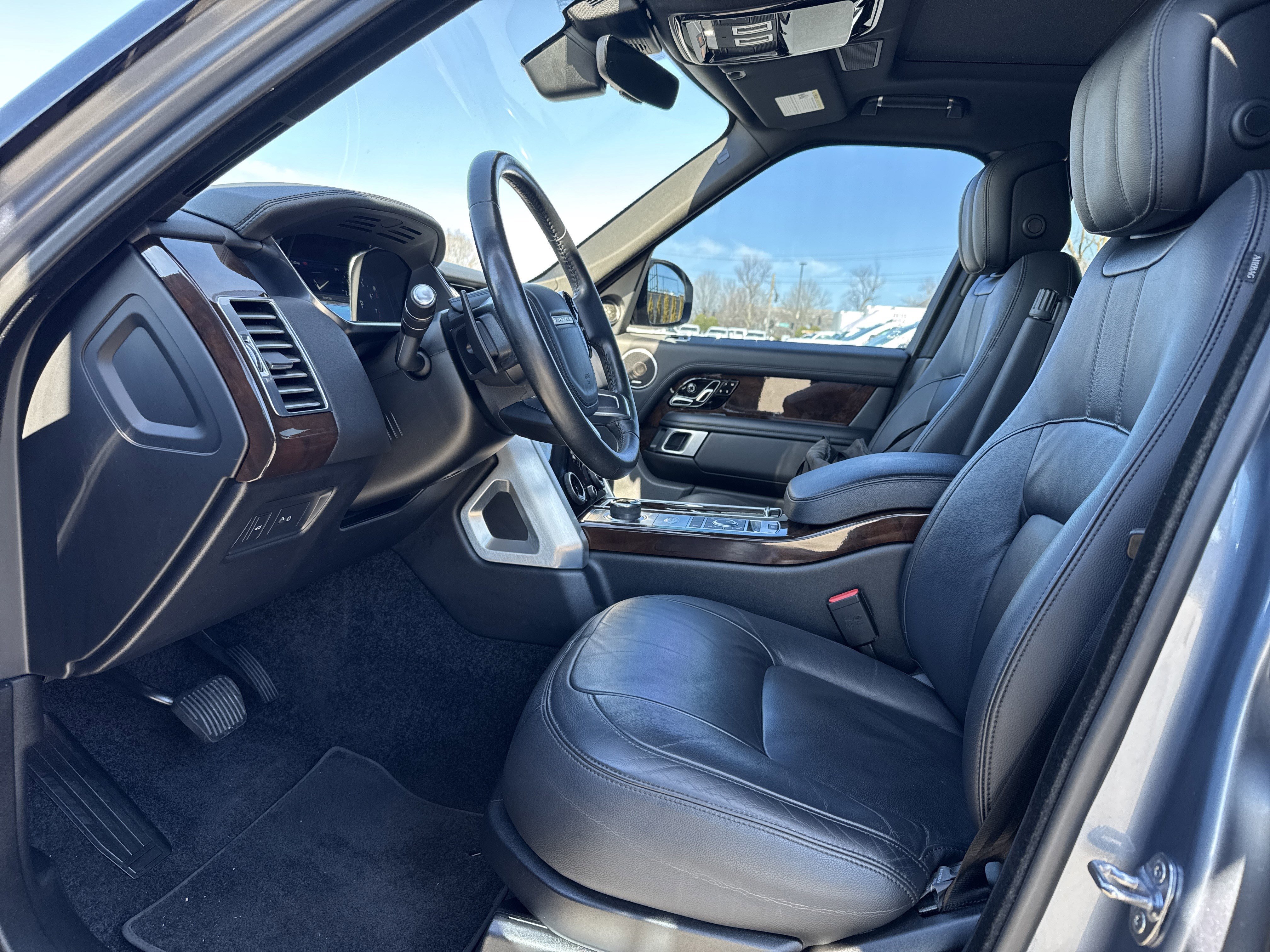 Used 2021 Land Rover Range Rover image 17