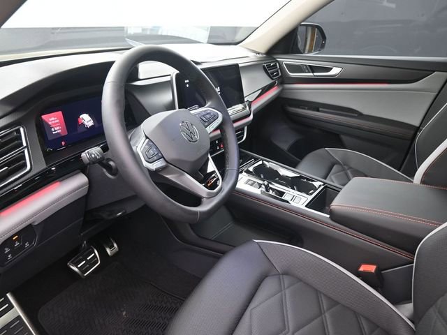 New 2026 Volkswagen Atlas Peak Edition image 18