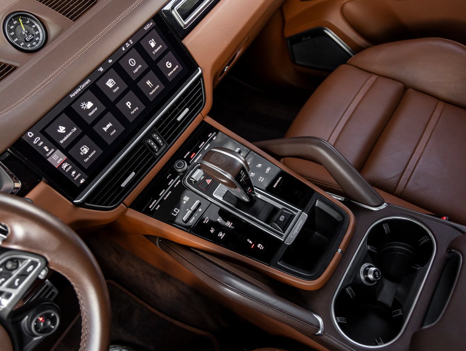 Certified 2021 Porsche Cayenne Turbo S AWD/4WD image 31