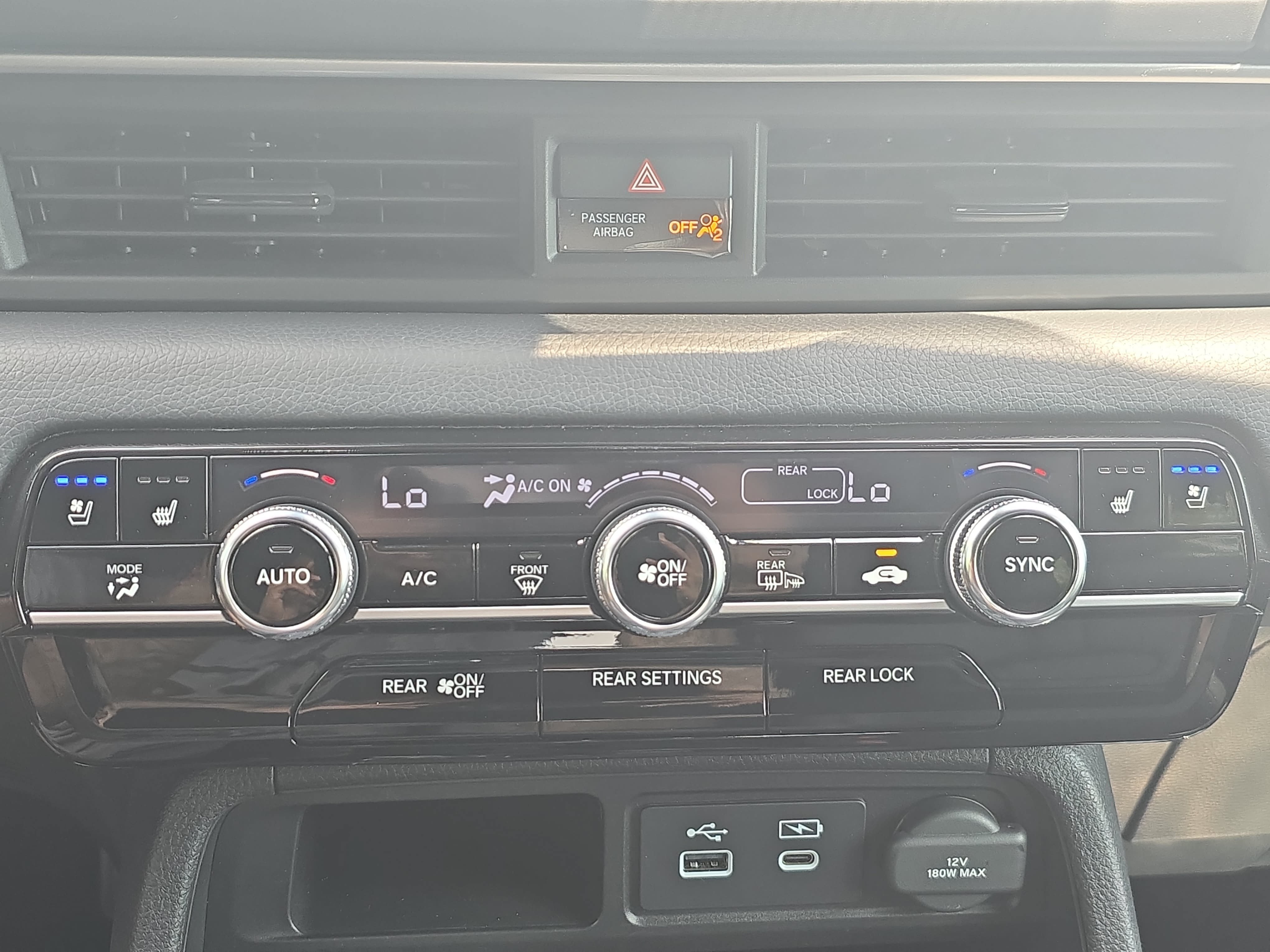 Used 2025 Honda Pilot Black Edition image 24