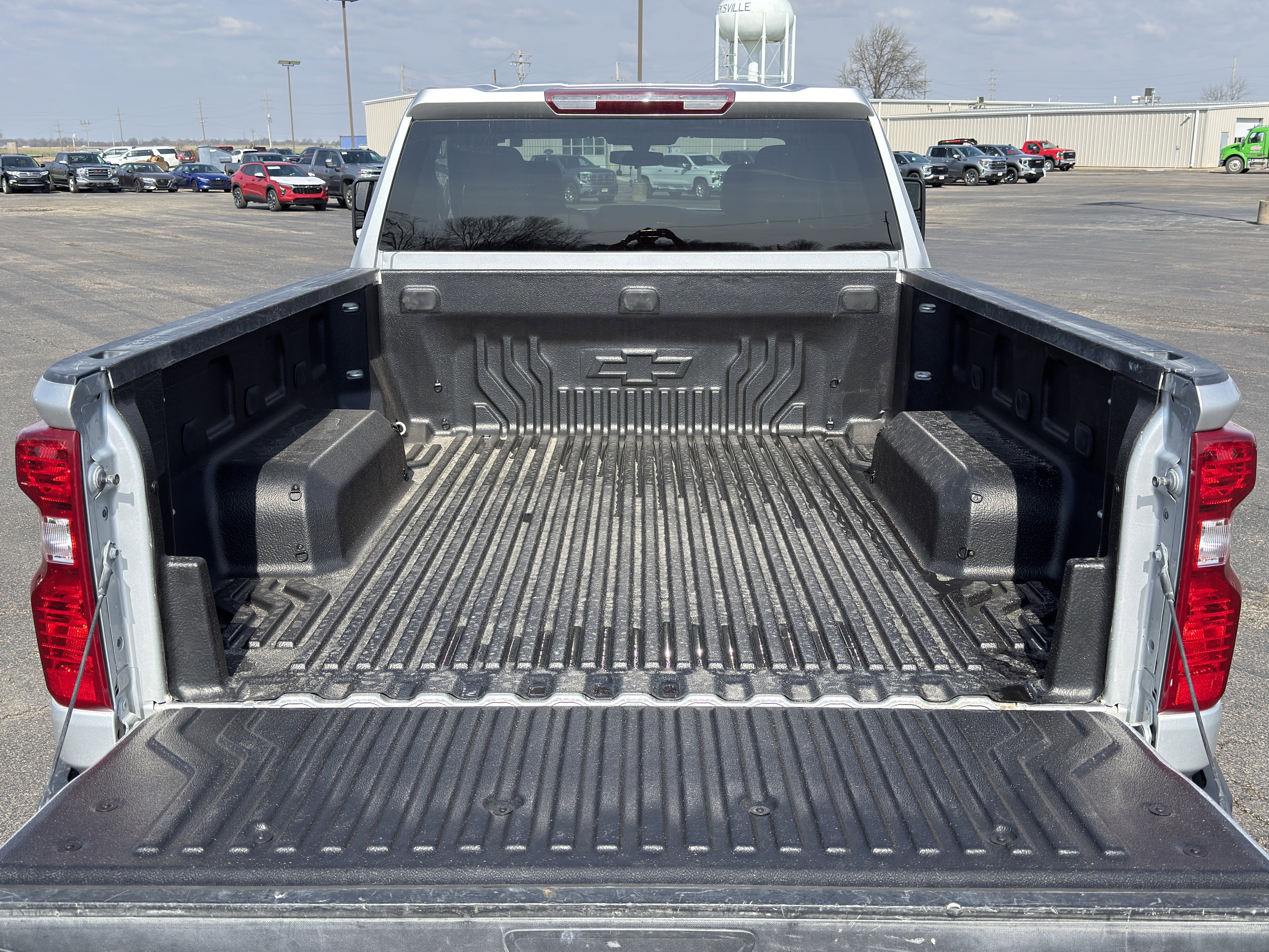 Used 2022 Chevrolet Silverado 2500 Custom w/ Custom Convenience Package image 16
