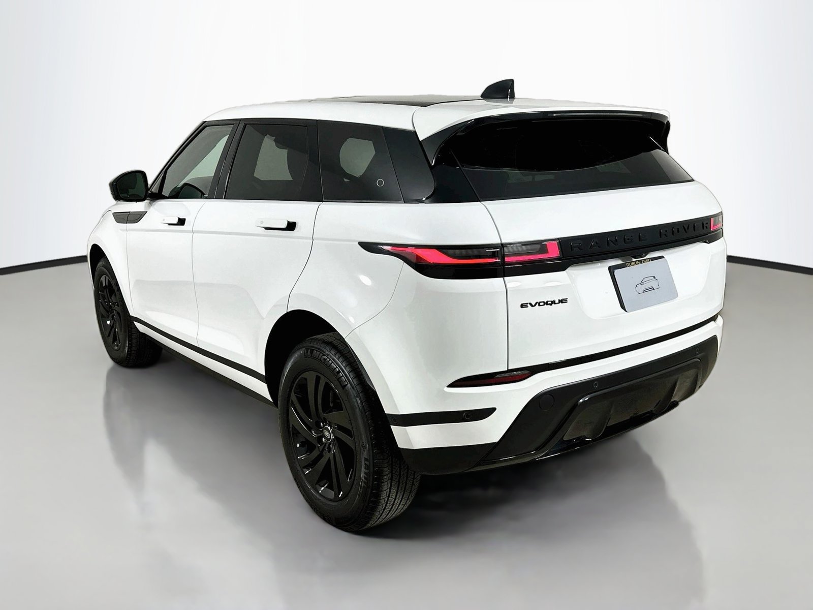 Used 2026 Land Rover Range Rover Evoque S AWD/4WD image 7