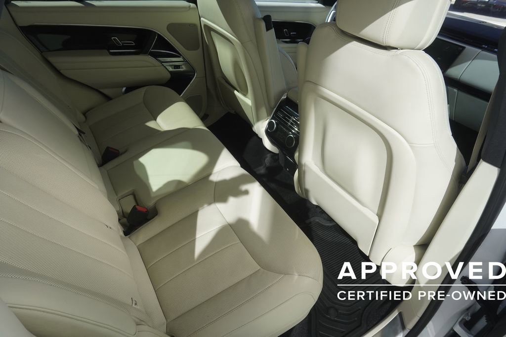 Used 2023 Land Rover Range Rover SE image 26
