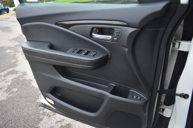 Used 2017 Honda Pilot Elite image 38