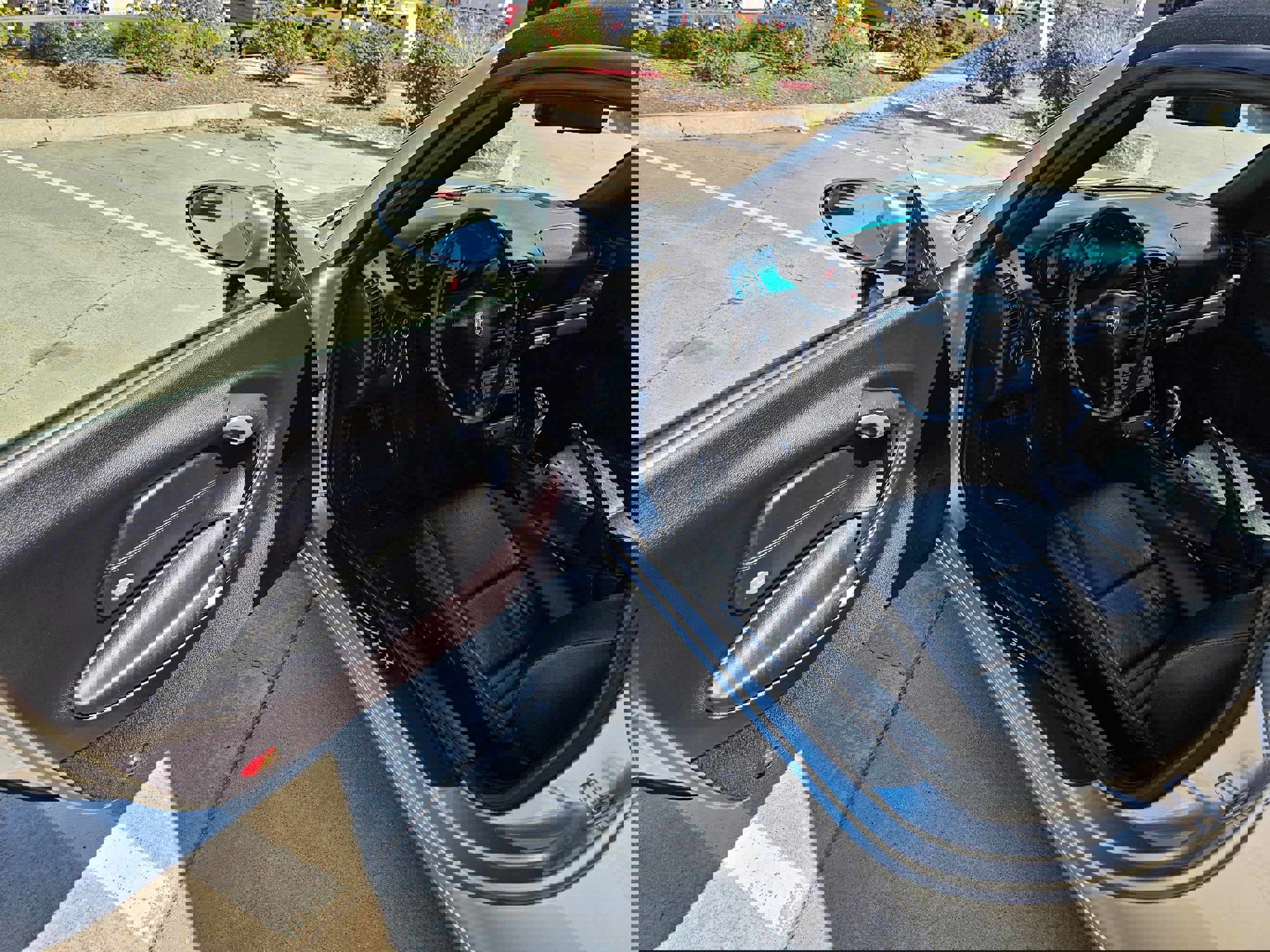 Used 2004 Porsche 911 Cabriolet image 15