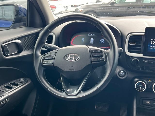 Used 2023 Hyundai Venue Limited w/ Cargo Package FWD image 14