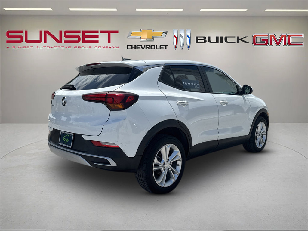 Certified 2022 Buick Encore GX Preferred w/ Cold Weather Comfort Package FWD image 4