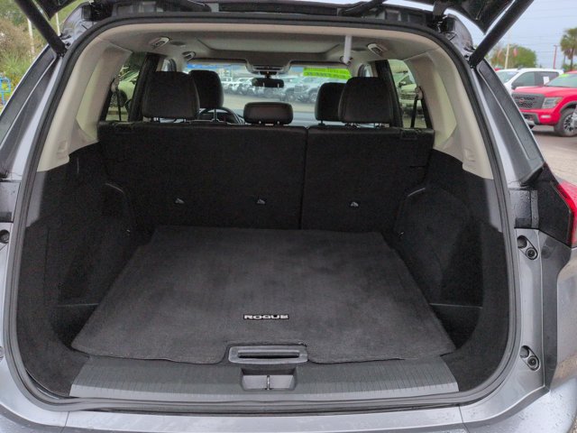 Used 2025 Nissan Rogue SV w/ SV Premium Package FWD image 13