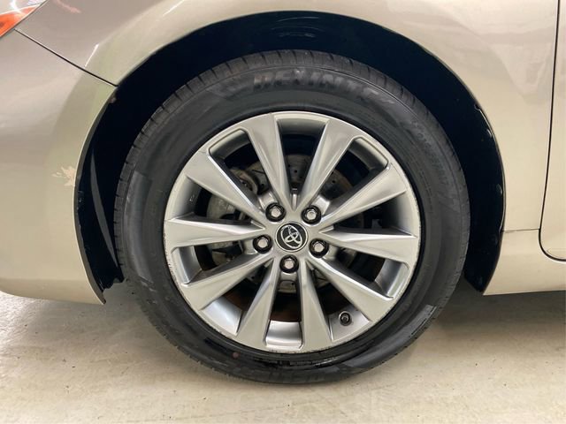 Used 2015 Toyota Camry XLE image 19
